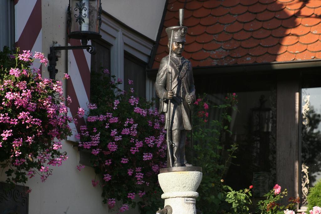 Hotel Brauereigasthof Landwehr-Braeu Reichelshofen Exterior photo