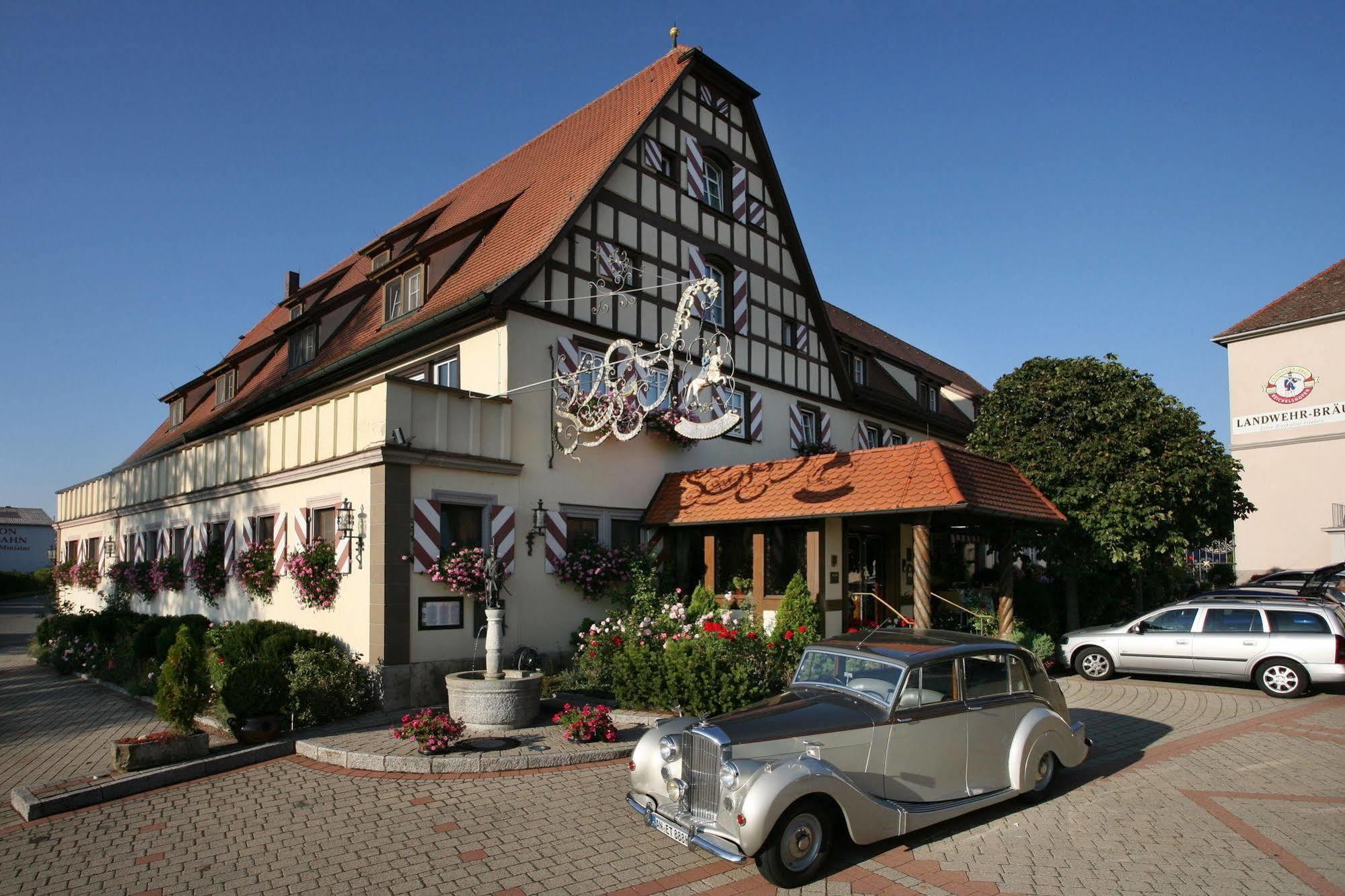 Hotel Brauereigasthof Landwehr-Braeu Reichelshofen Exterior photo