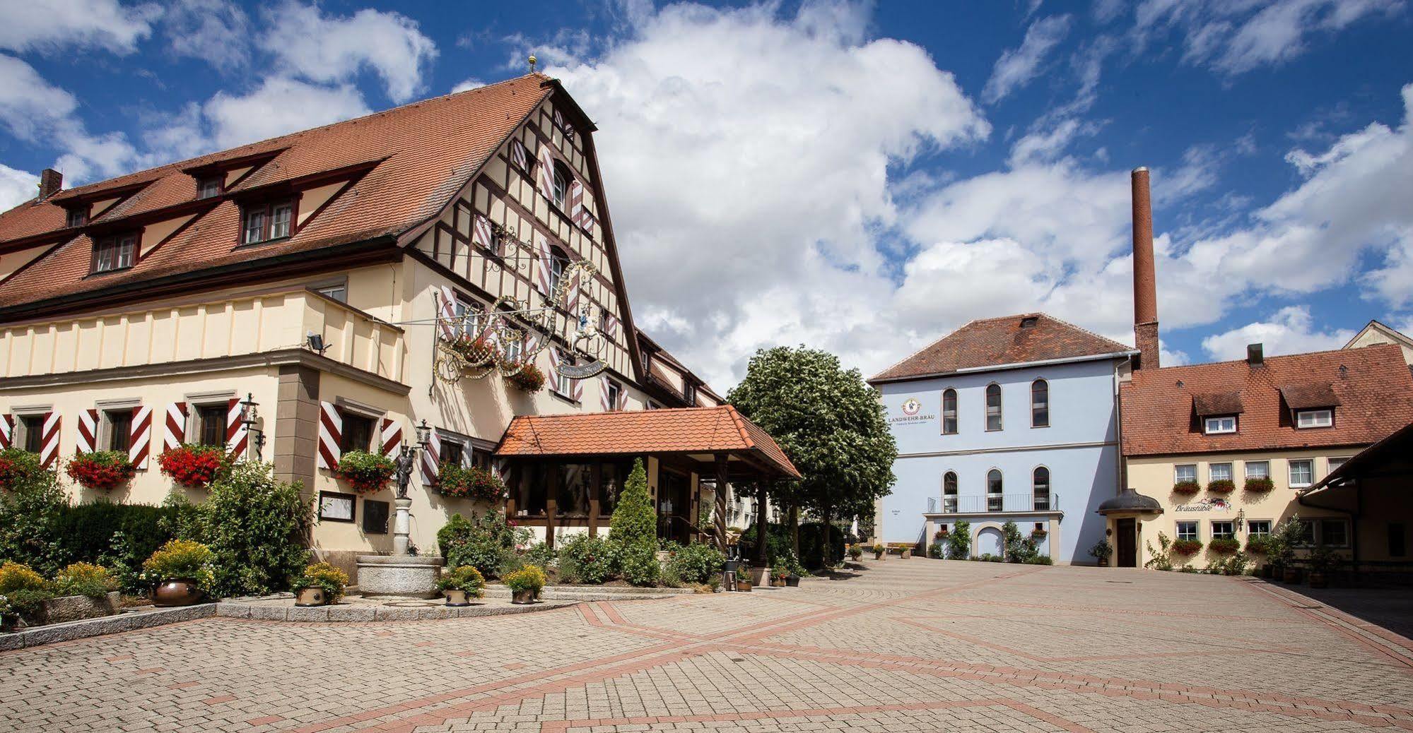 Hotel Brauereigasthof Landwehr-Braeu Reichelshofen Exterior photo