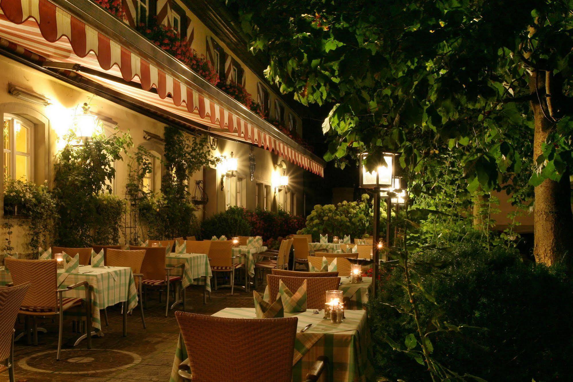 Hotel Brauereigasthof Landwehr-Braeu Reichelshofen Exterior photo